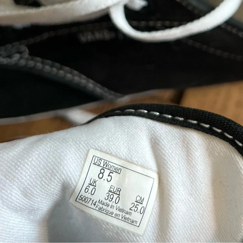 Vans Canvas Sneakers Black Low Top Lace Up Casual Comfort‎ Shoes Size 8.5